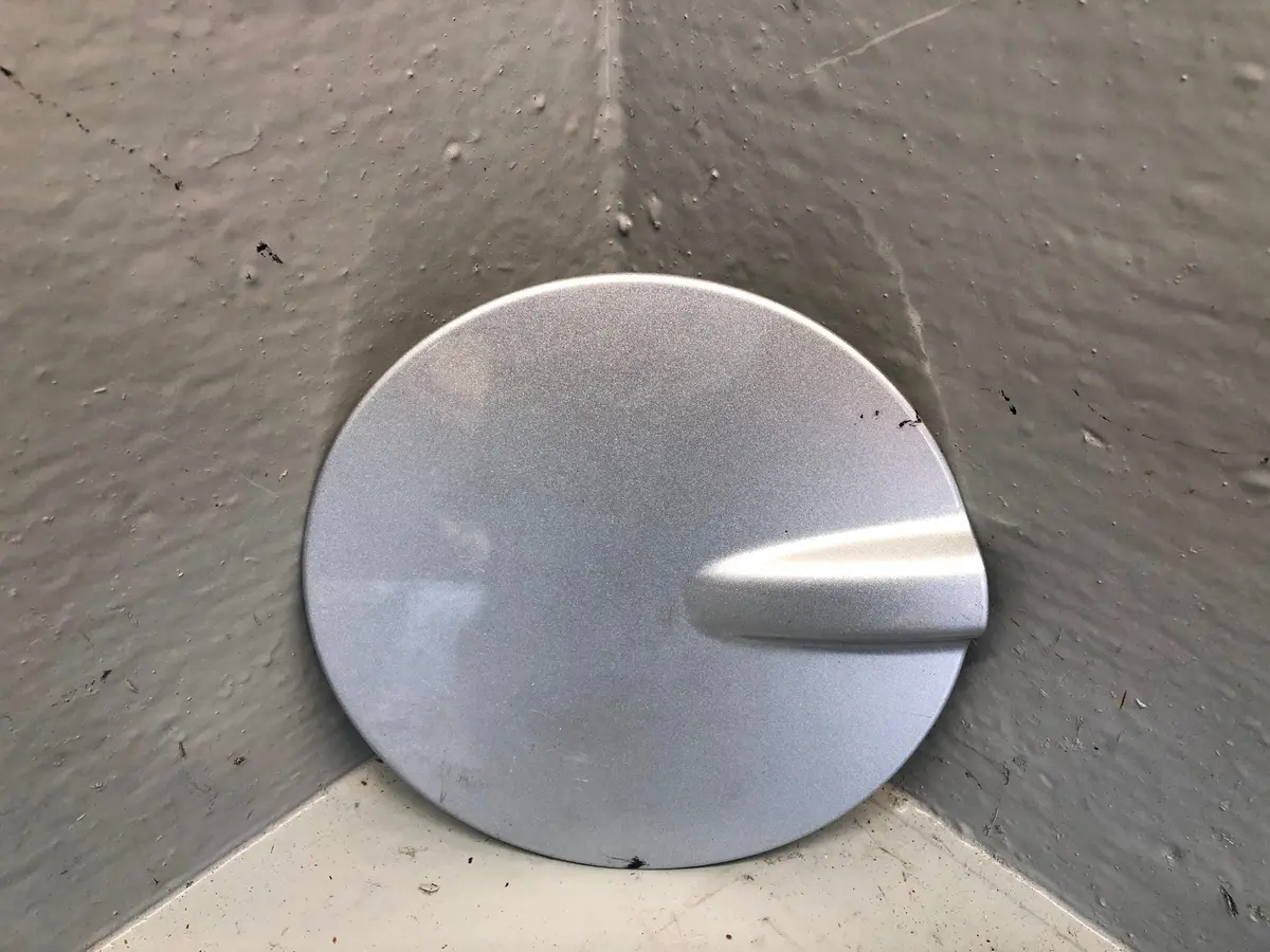Freelander 2 Fuel Filler Flap Cover Indus Silver Land Rover 2006 To 2011 1