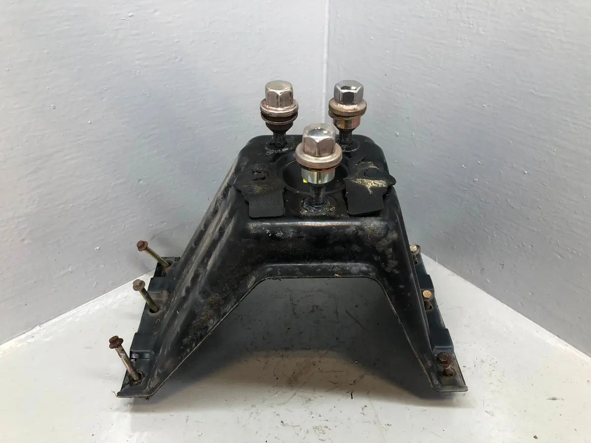 Discovery 2 Spare Wheel Carrier Bracket Td5 V8 Land Rover 1998 To 2004 R19026 1