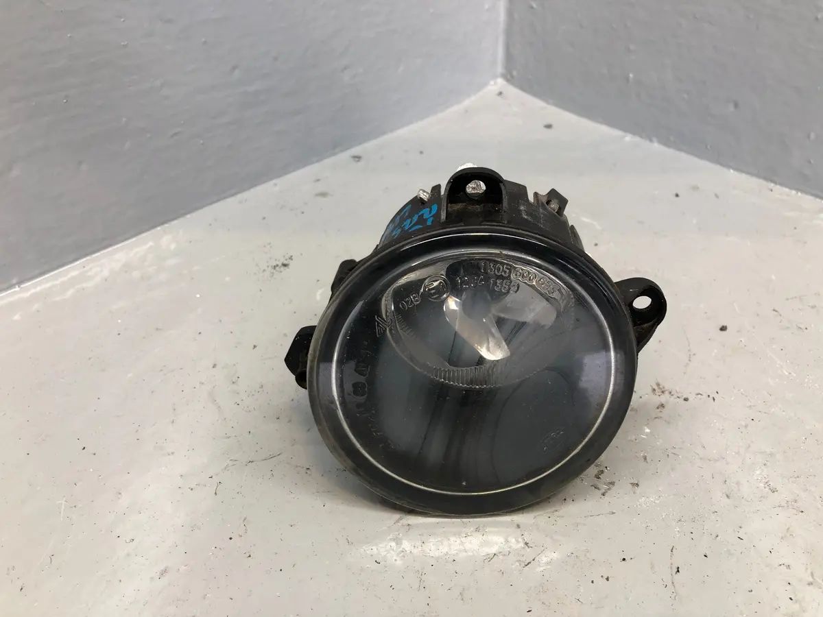 Range Rover Sport Fog Light Assembly Near Side Front Xh22-15K201-Ba 2005 To 2009 1
