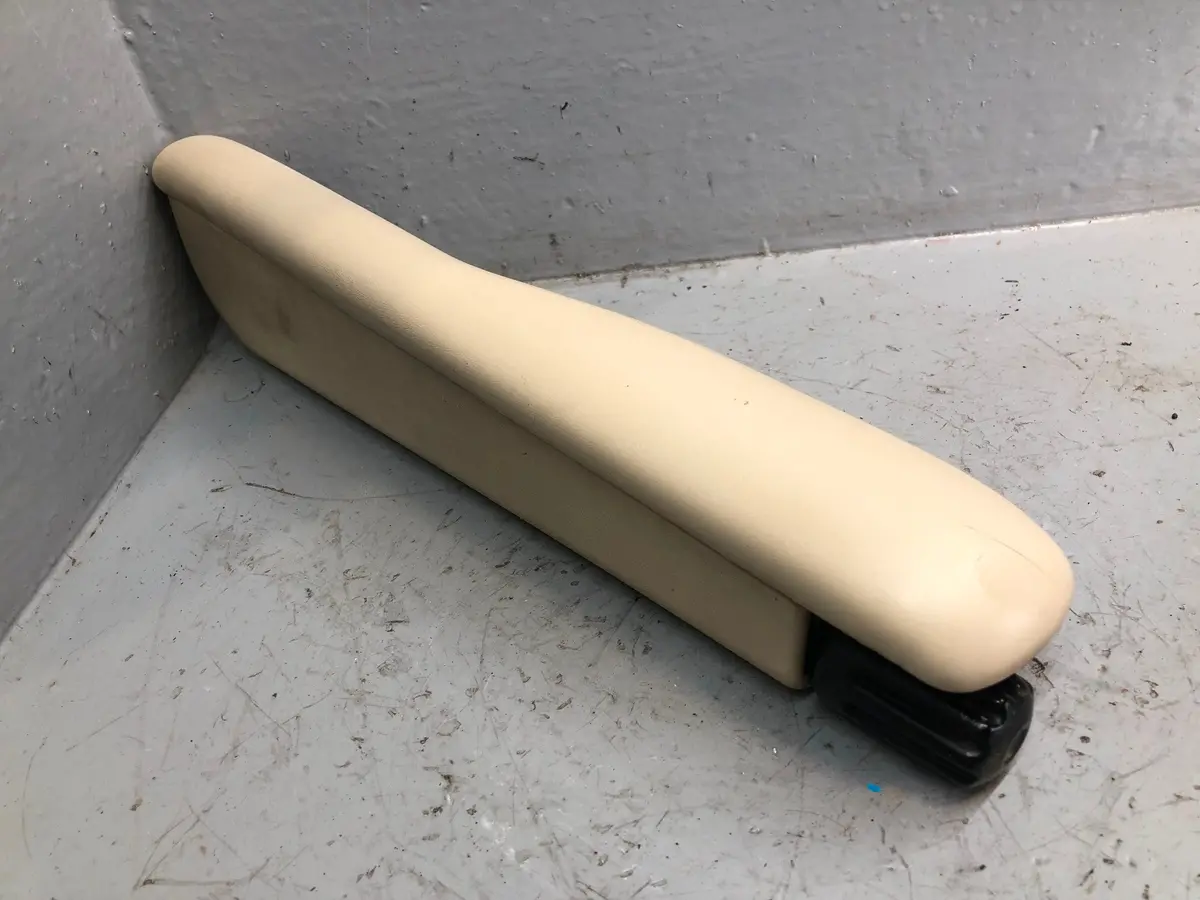 Range Rover L322 Armrest In Parchment Near Side Front 2002 To 2006 R24036 1