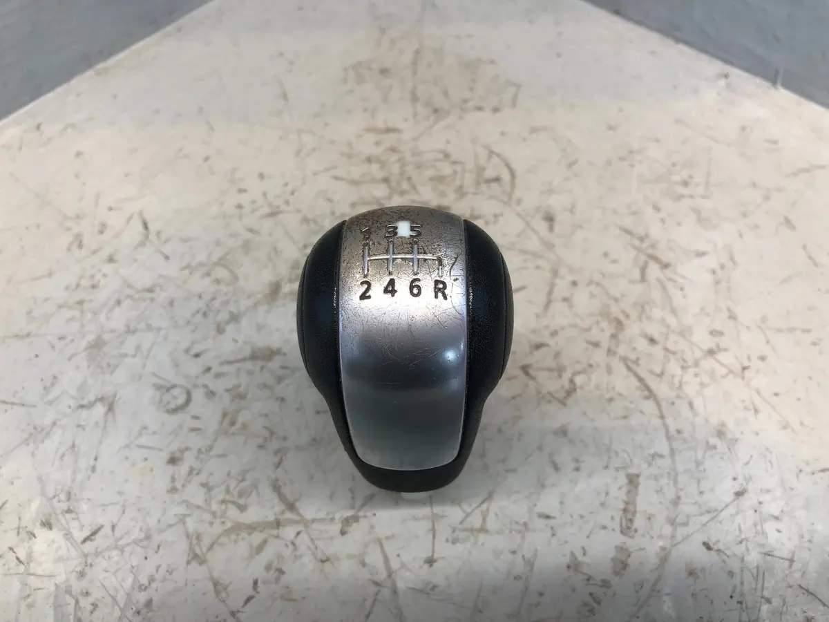 Freelander 2 Gear Knob Manual 6 Speed Silver Black Land Rover L359 R09125 1