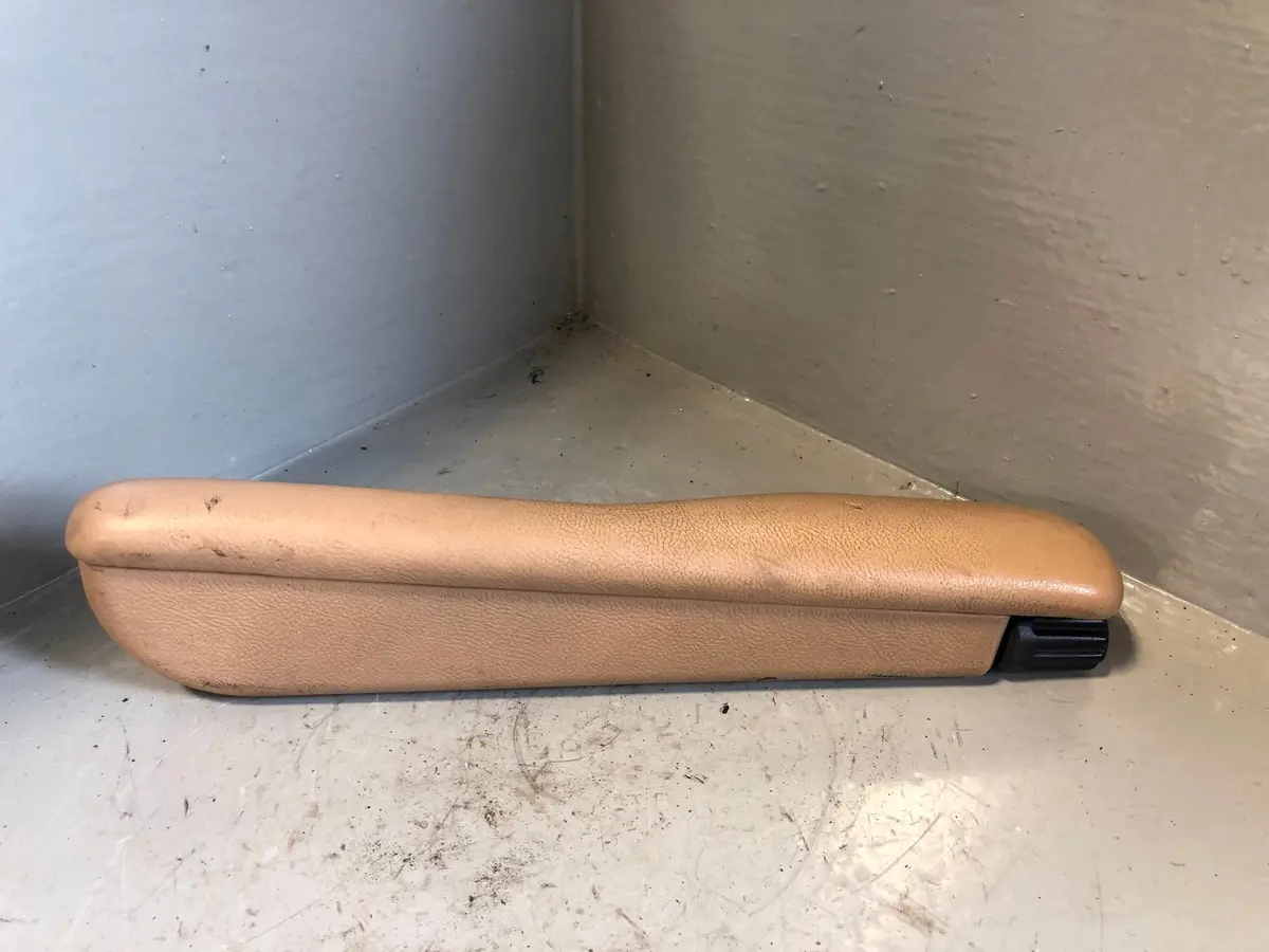 Range Rover L322 Armrest In Sand Near Side Front 2002 To 2006 R17075 1