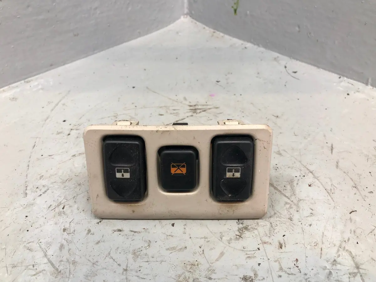 Discovery 2 Sunroof Switches And Housing Land Rover 1998 To 2004 1