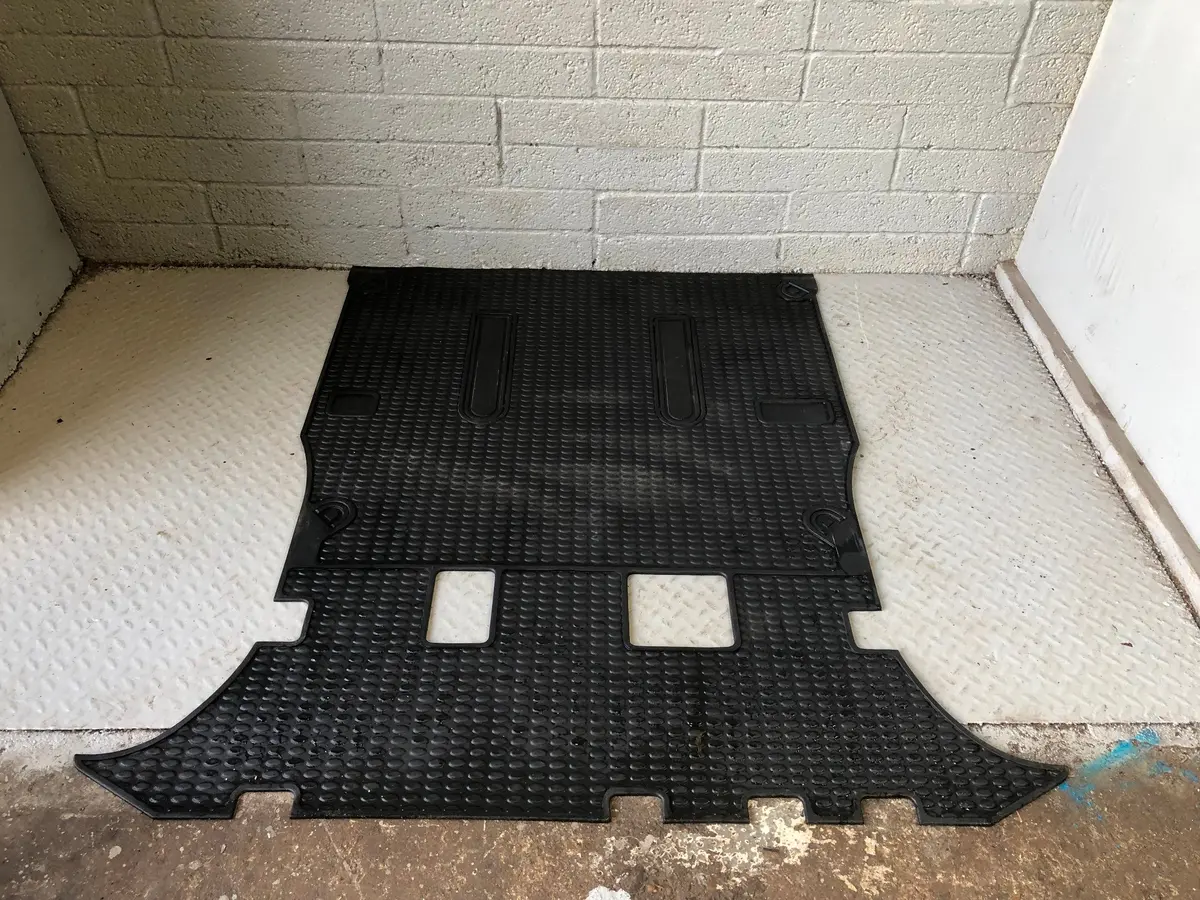 Discovery 2 Rubber Boot Liner Extended Floor Mat Land Rover 1998 To 2004 R19026 1