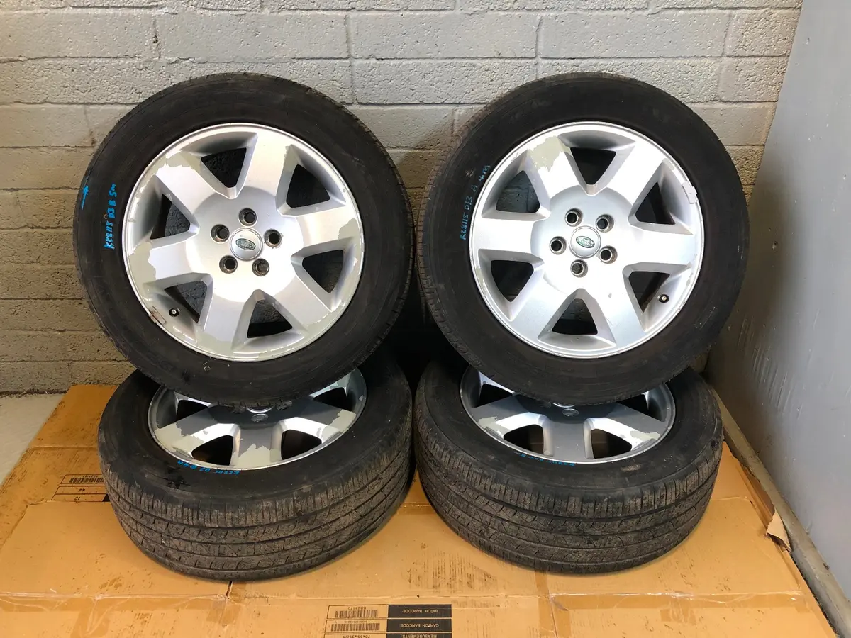 Discovery 3 Alloy Wheels With Tyres Set Of 4X 255/55R19 Land Rover K28115 1