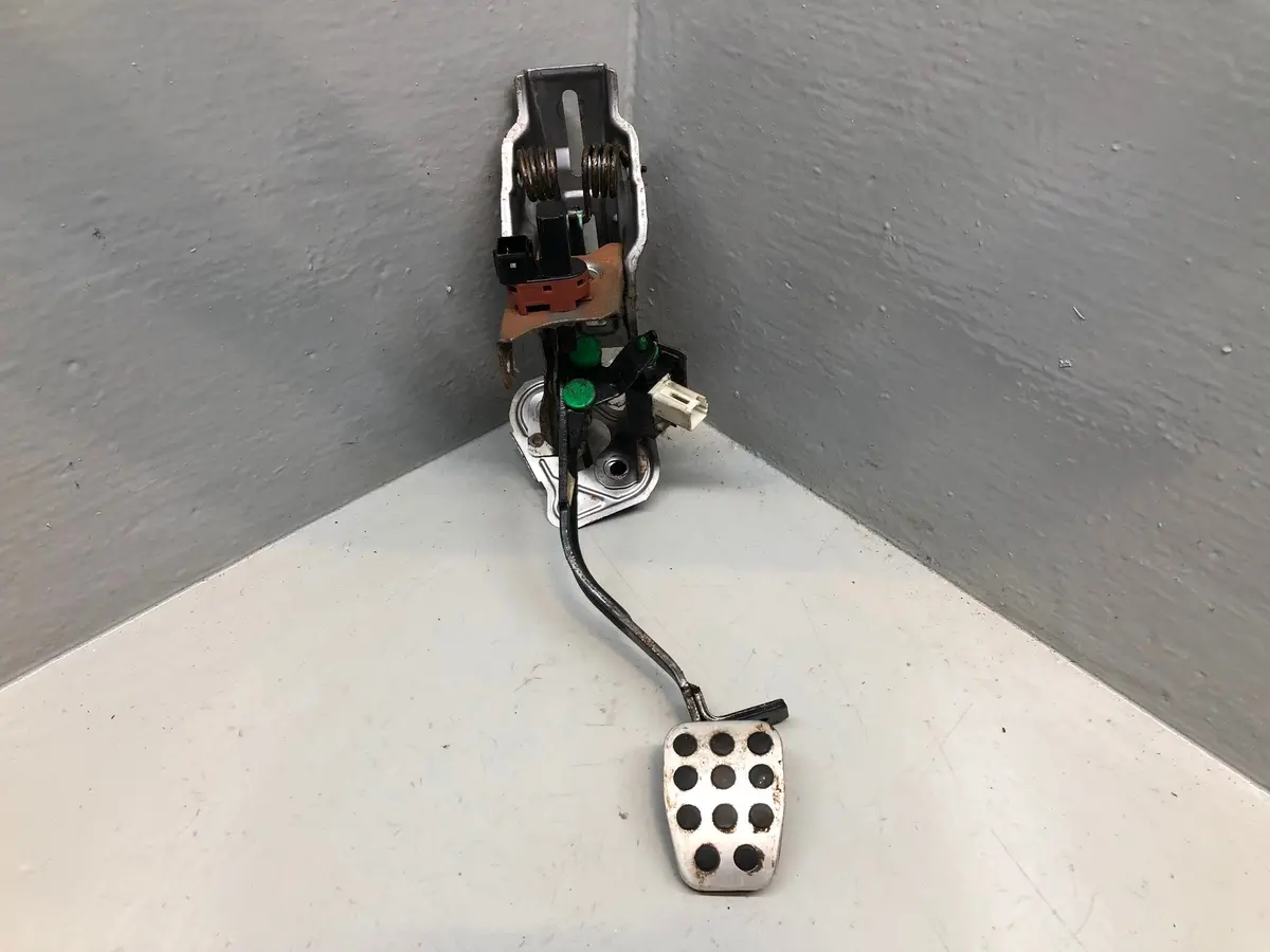 Mazda Mx-5 Clutch Pedal Assembly With Switch 2.0 L Mk3 Nc 2006 To 2014 1