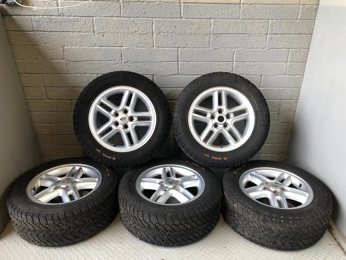Discovery 2 Alloy Wheels With Tyres Set Of 5X 255/55R18 Land Rover R19026 1