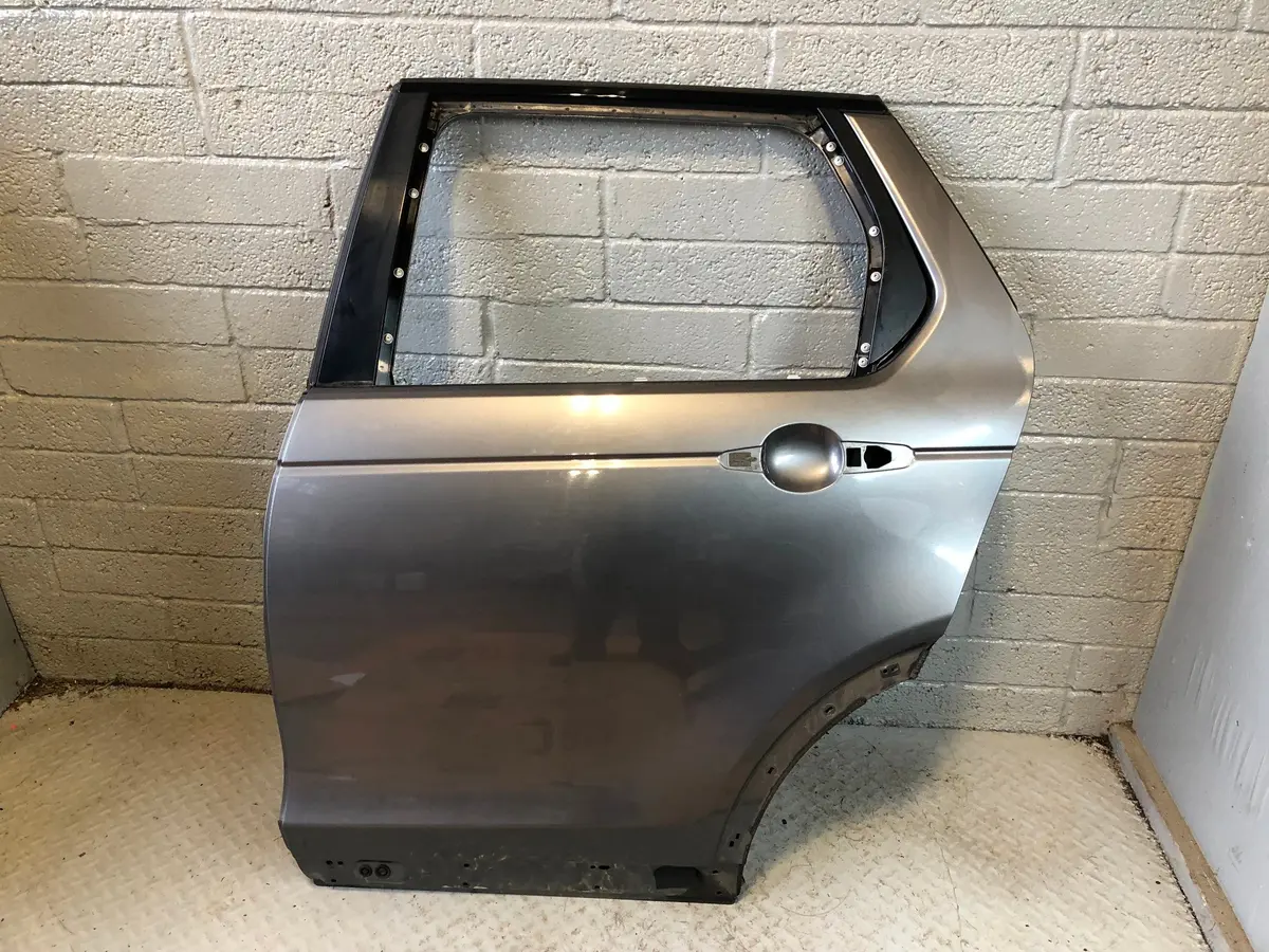 Discovery Sport Door Near Side Rear Corris Grey L550 Land Rover L29016 1