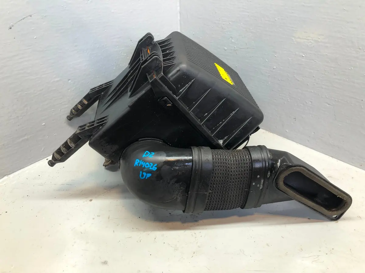 Discovery 2 Air Box Filter Housing 2.5 Td5 15P L318 Land Rover 2002 To 2004 1