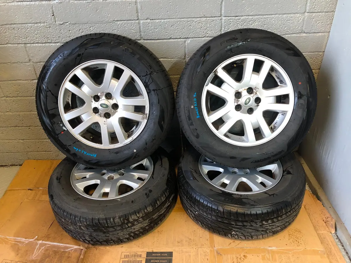 Freelander 2 Alloy Wheels And Tyres 17" Land Rover 235/65R17 2006 To 2015 R09125 1