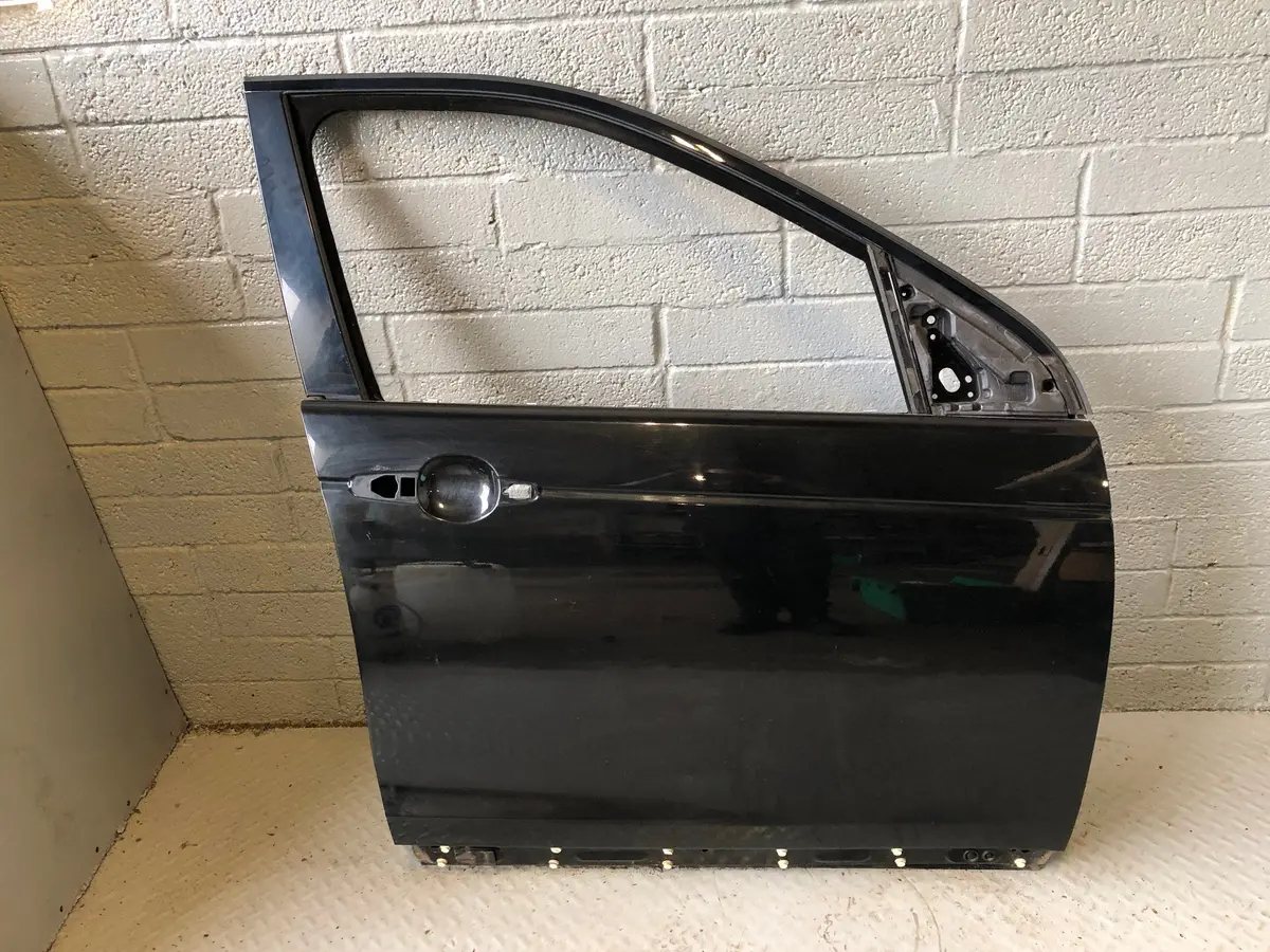 Discovery Sport Door Off Side Front Santorini Black L550 Land Rover L26095 1