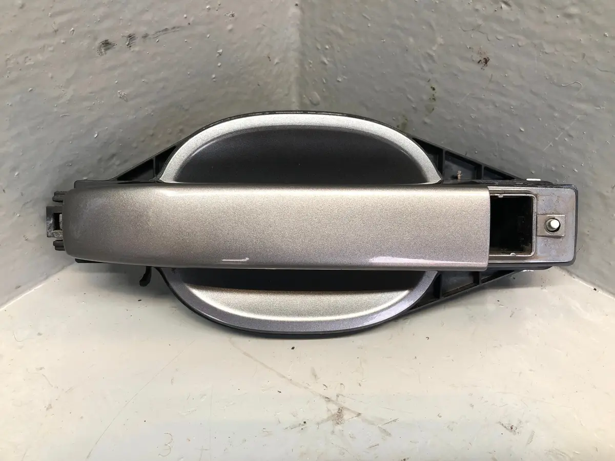 Range Rover L322 Door Handle In Stornoway Grey Near Side Front 2006 To 2013 1