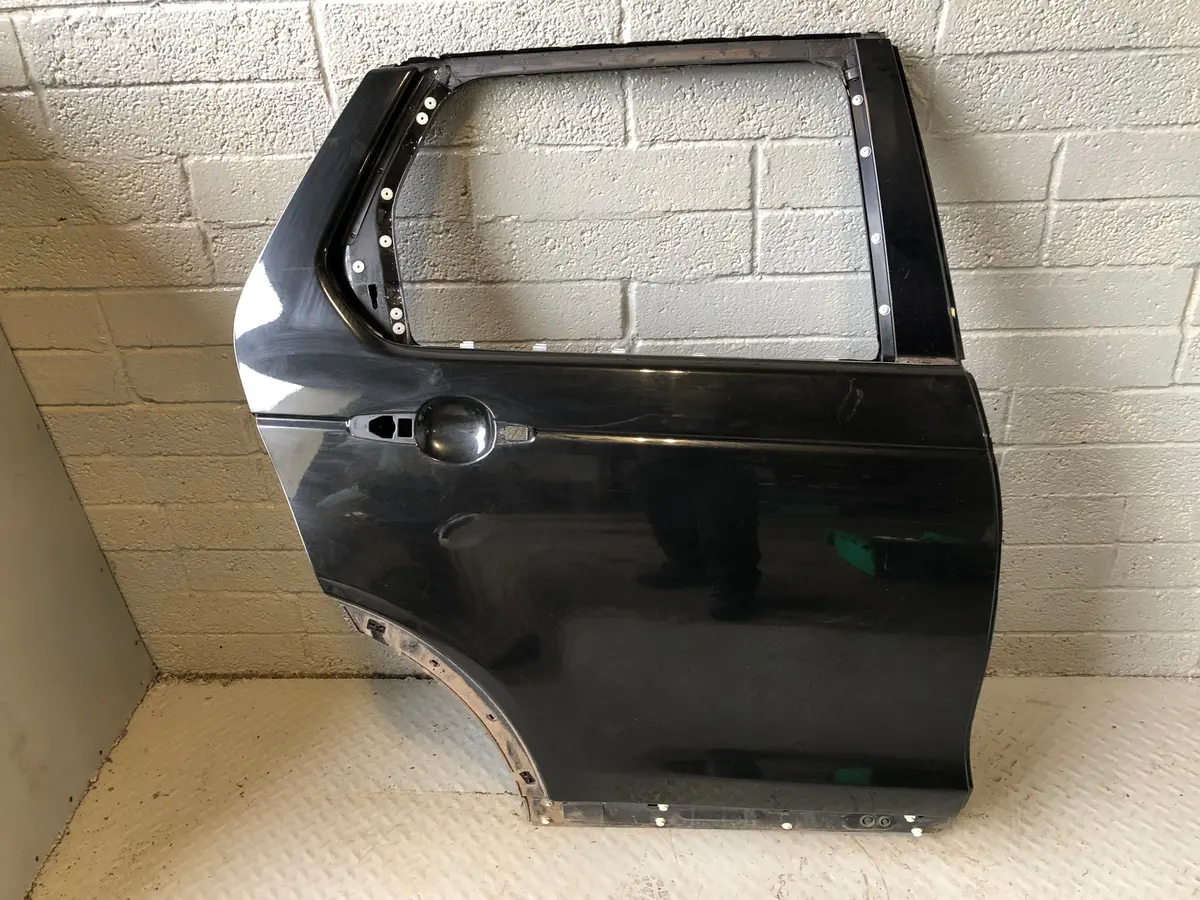 Discovery Sport Door Off Side Rear Santorini Black L550 Land Rover L26095 1