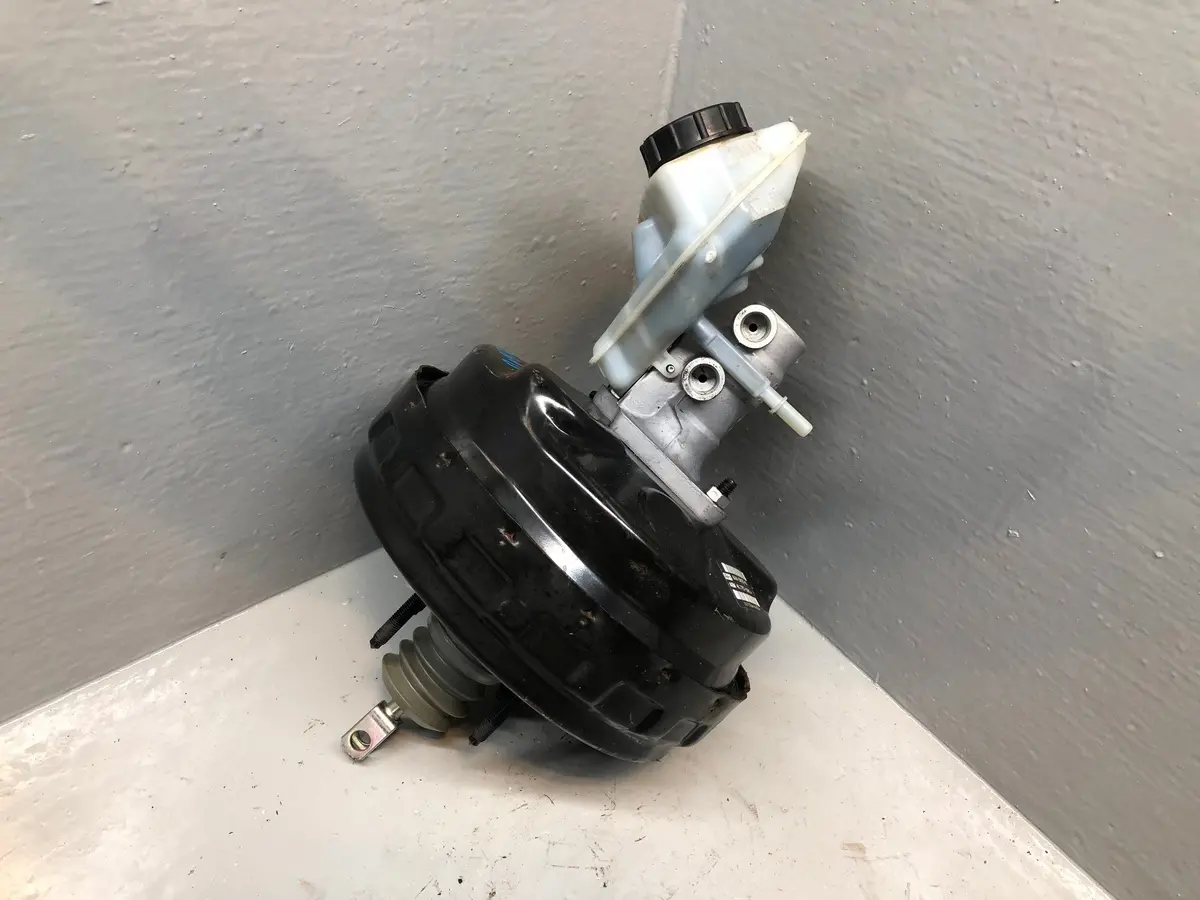 Freelander 2 Brake Servo And Master Cylinder 6G91-2B195-Nd Land Rover 1