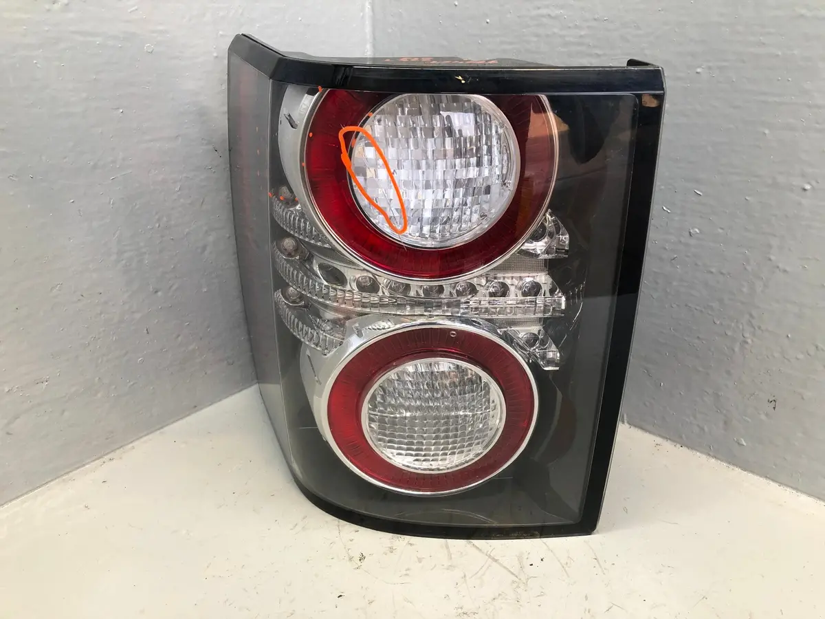 Range Rover L322 Tail Near Side Rear Light Led Grey Insert Facelift L24026 1