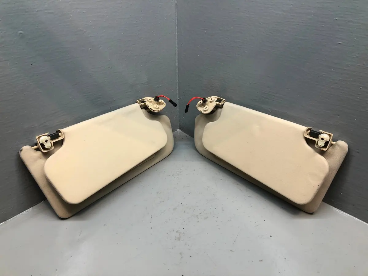 Range Rover L322 Sun Visors Mirrors And Lights Parchment 2005 To 2013 L16125 1