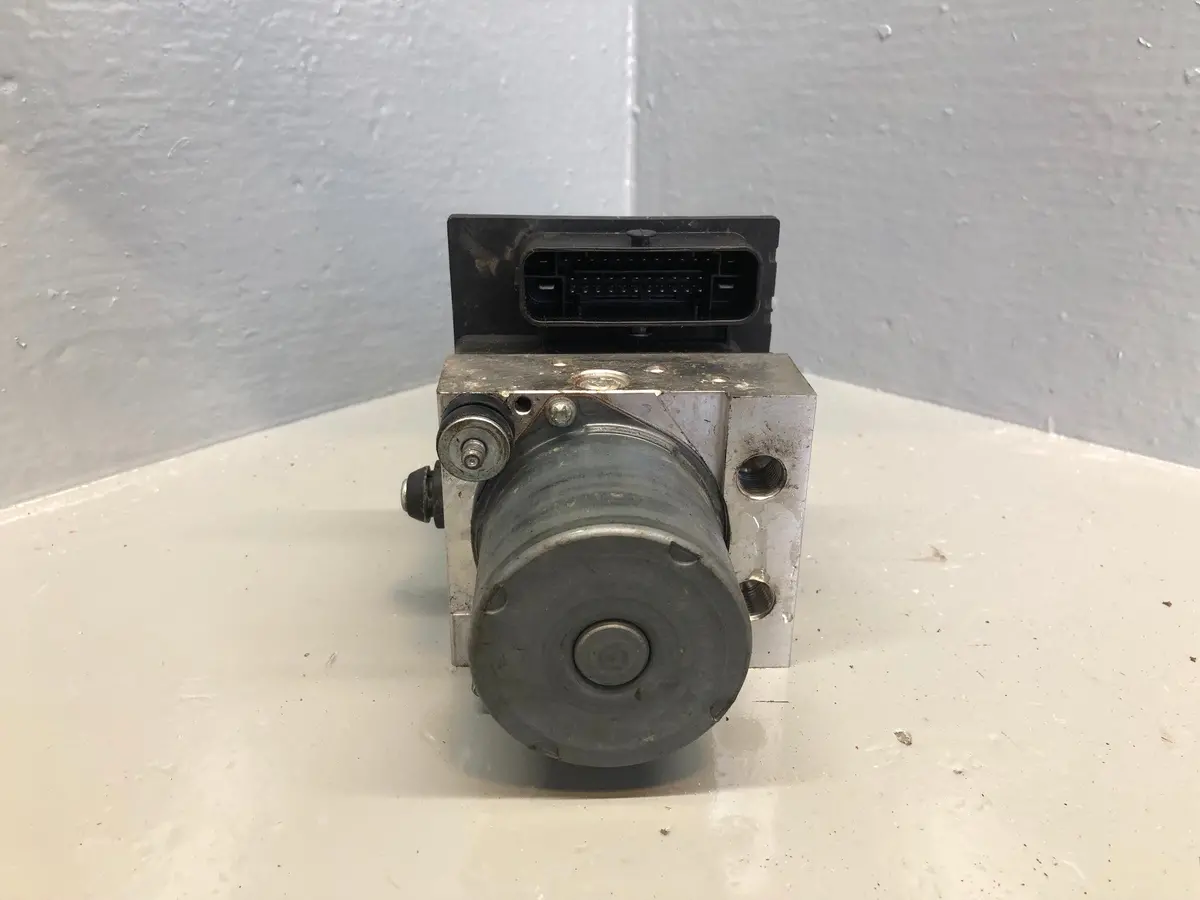 Jaguar Xf Abs Pump Modulator Brake 3.0 Tdv6 Ax23-2C405-Ac X250 2009 To 2015 1