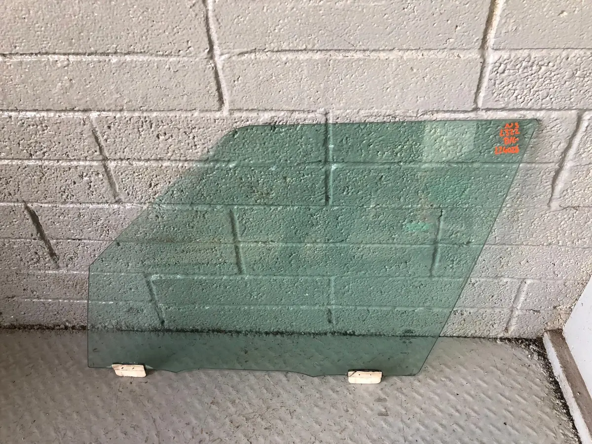 Range Rover L322 Window Glass Double Glazed Near Side Front 2006 To 2012 L24026 1
