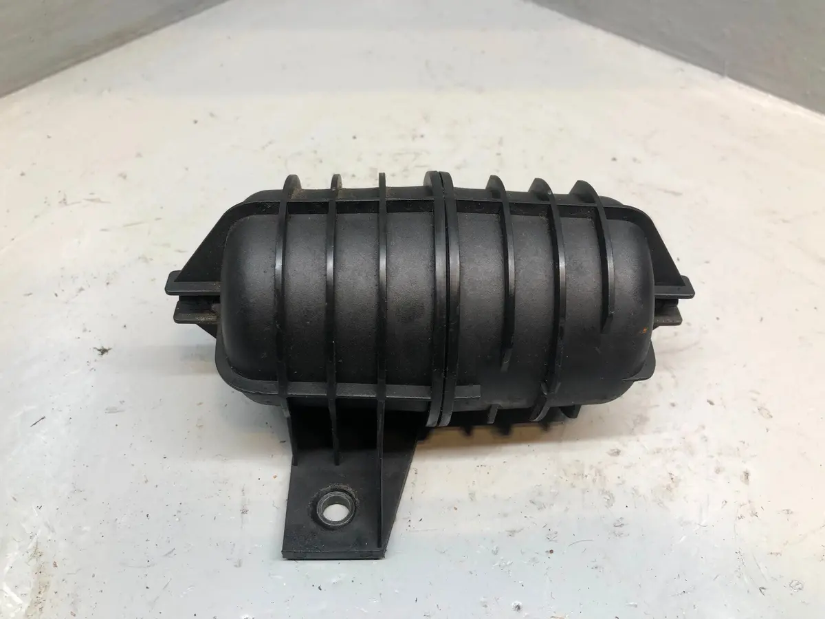 Range Rover L322 Turbo Vacuum Reservoir Accumulator 3.0 Td6 11.65-2 247 620 1