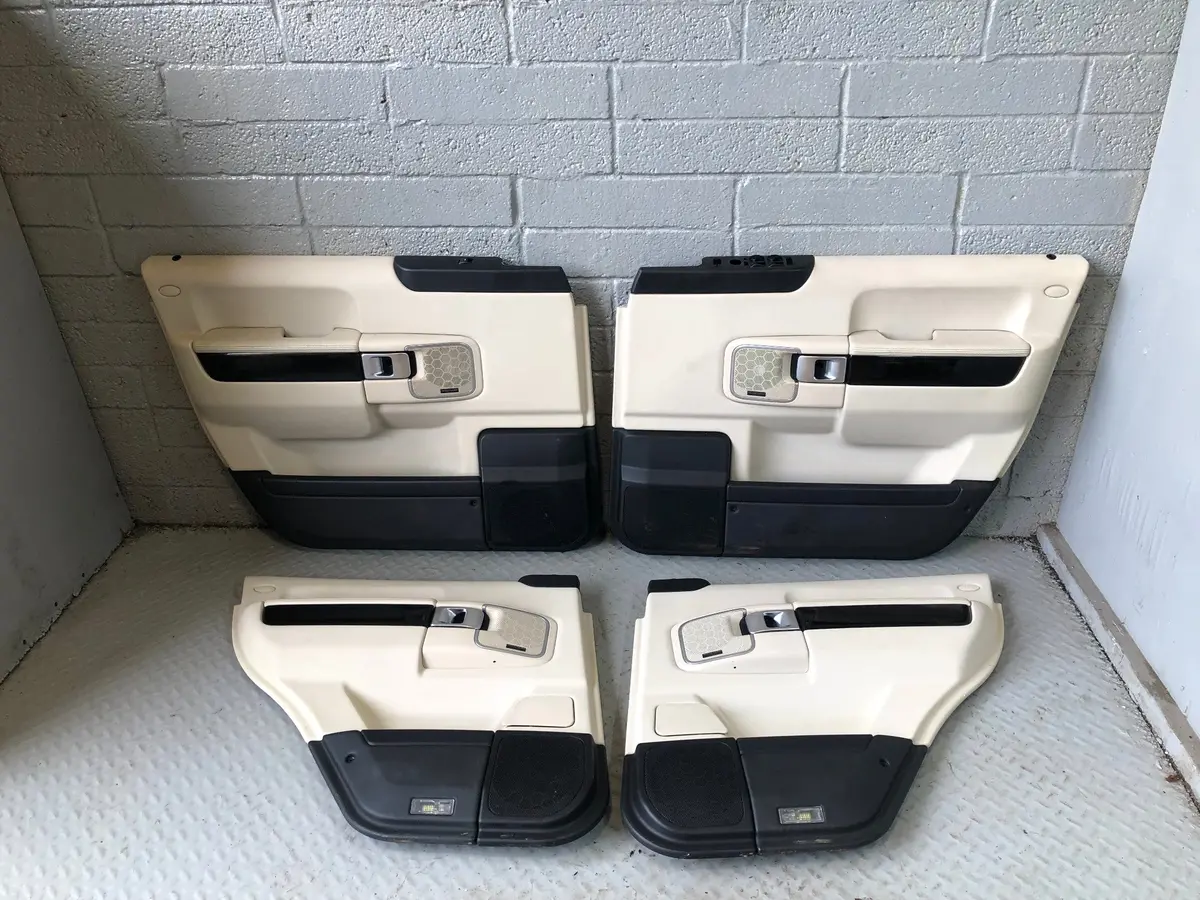 Range Rover L322 Door Cards X 4 With Ivory And Piano Black 2009 To 2013 R24026 1