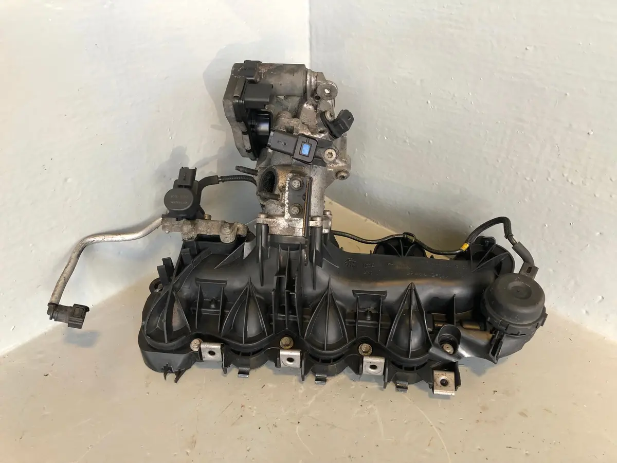 Freelander 2 Inlet / Intake Manifold 2.2 Td4 Non-Swirl Throttle Body Land Rover 1