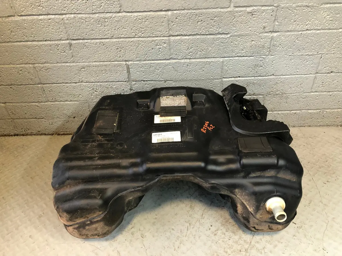 Freelander 2 Fuel Tank Plastic And Sender Pump 2.2 Td4 Land Rover 2011 To 2014 1