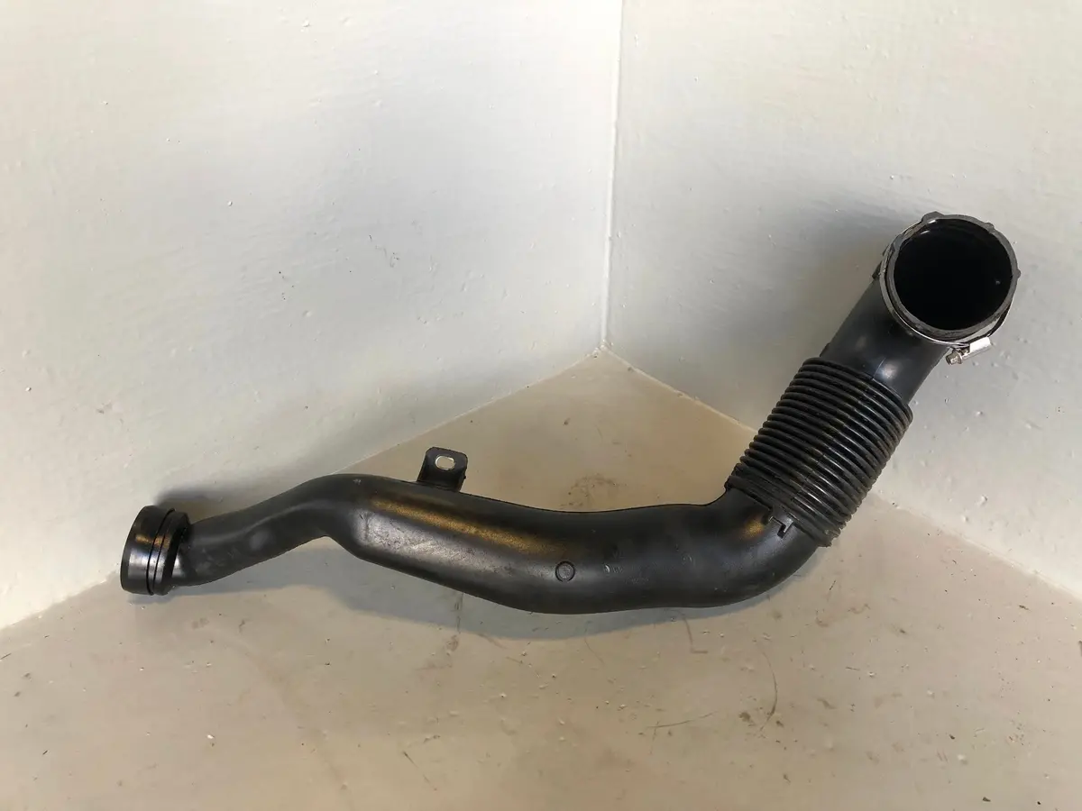Range Rover L405 Intercooler Pipe Off Side 3.0 Tdv6 Cpla-9C620-Aa 2013 To 2017 1