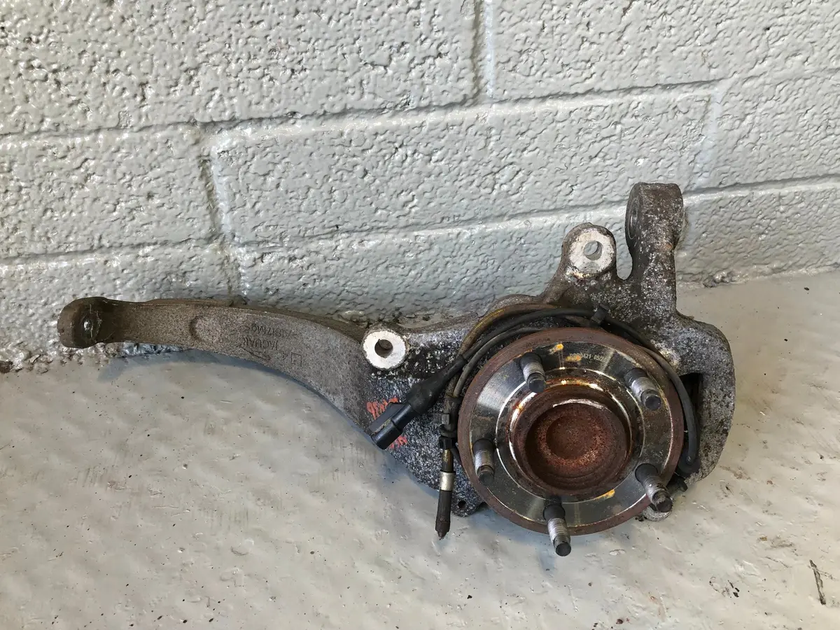 Jaguar Xf Hub With Wheel Bearing Near Side Front Left X250 2008 To 2015 L24036 1