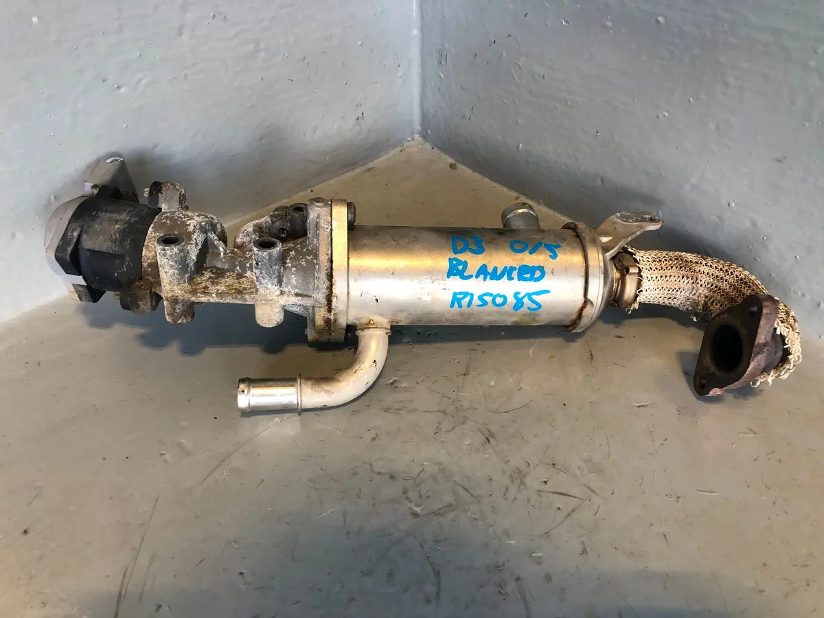 Discovery 3 Euro 4 Egr Valve And Cooler 2.7 Tdv6 Off Side Right Blanked Off 1