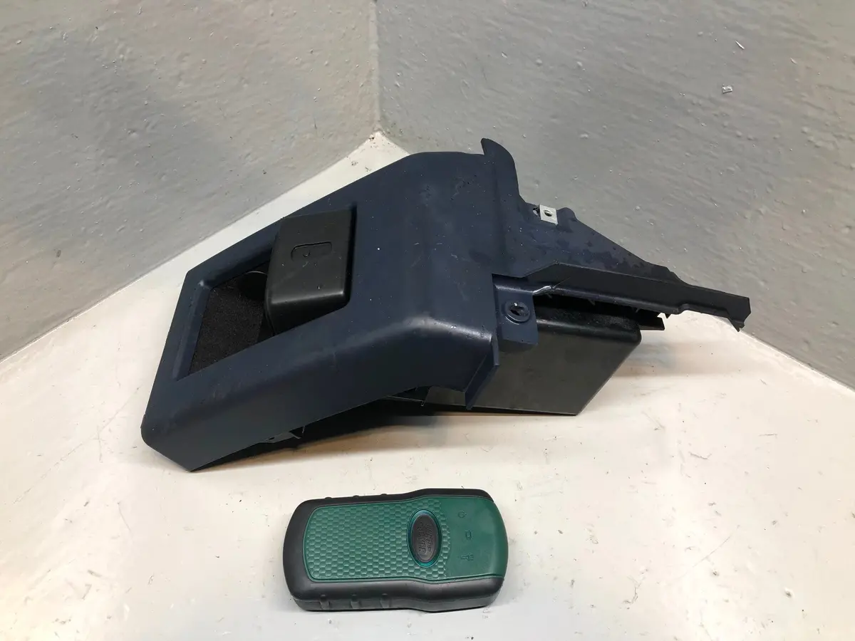 Range Rover L322 Venture Camera With Dash Mounted Charger 2002 To 2010 L16125 1