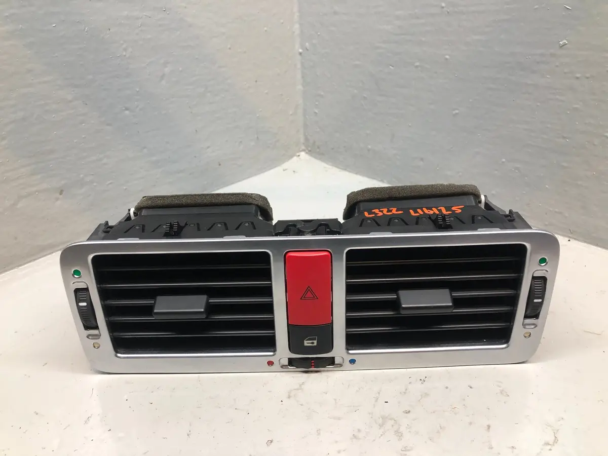 Range Rover L322 Dashboard Centre Air Vents Jbd000022puy With Hazard Switch 1