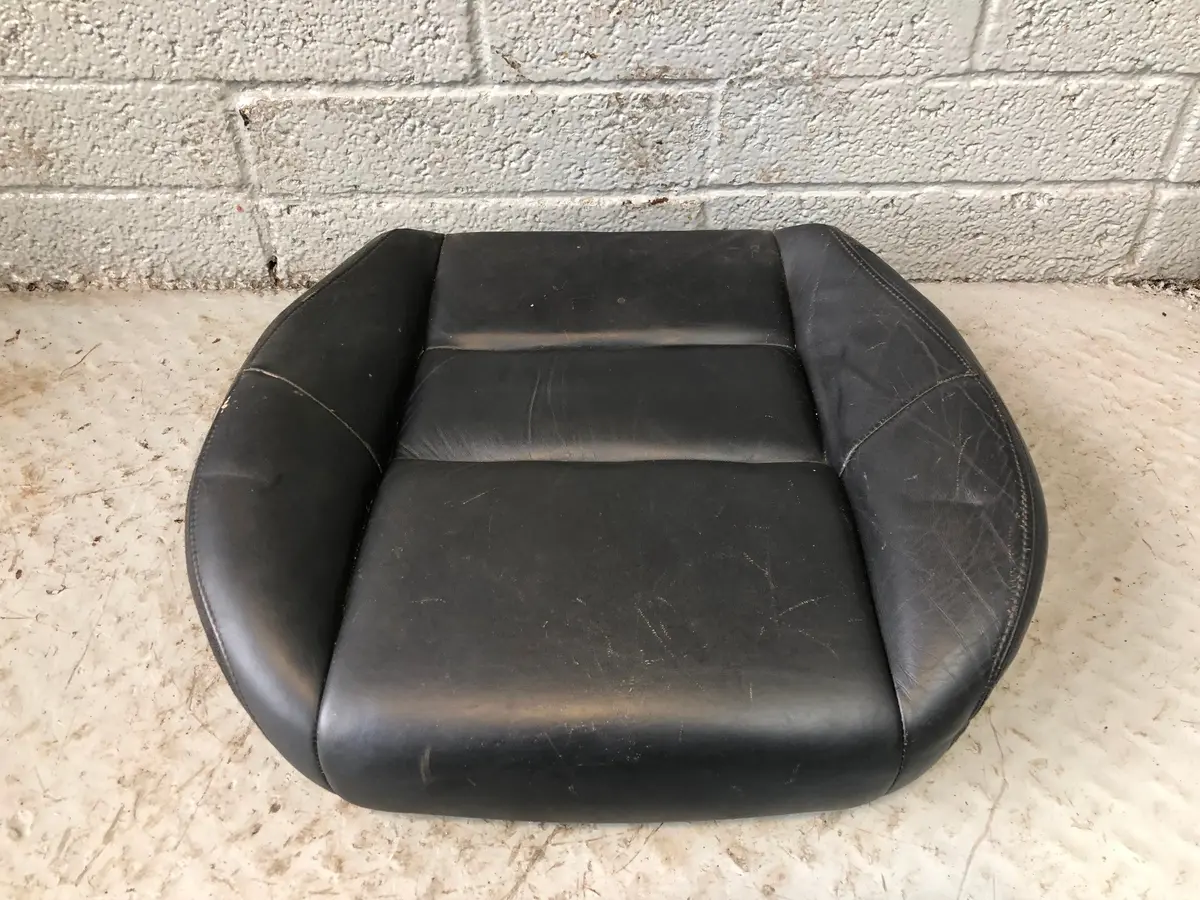 Range Rover Sport Seat Padded Base Near Side Front Black Leather Heated K28016 1