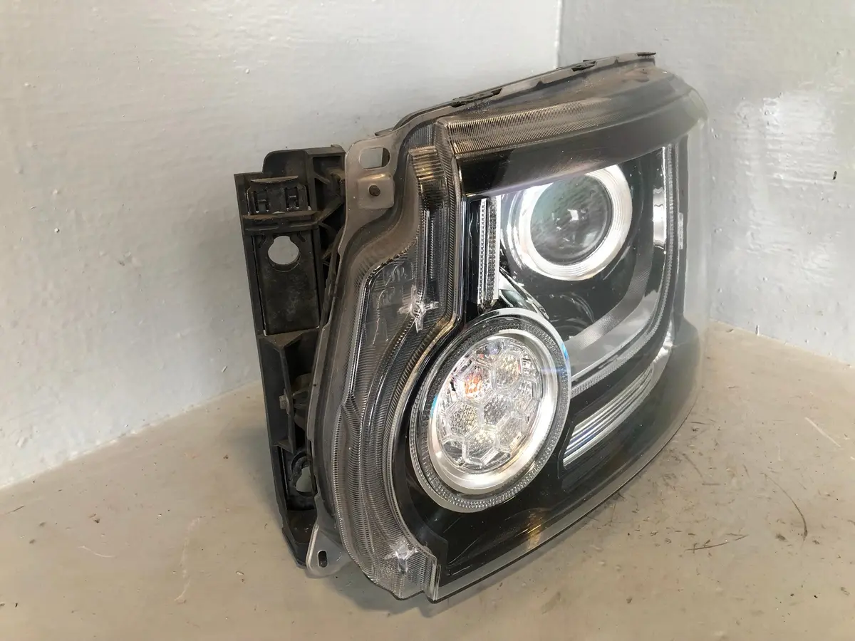 Discovery 4 Headlight Near Side Xenon Eh22-13W030-Dd Land Rover 2014 To 2016 2
