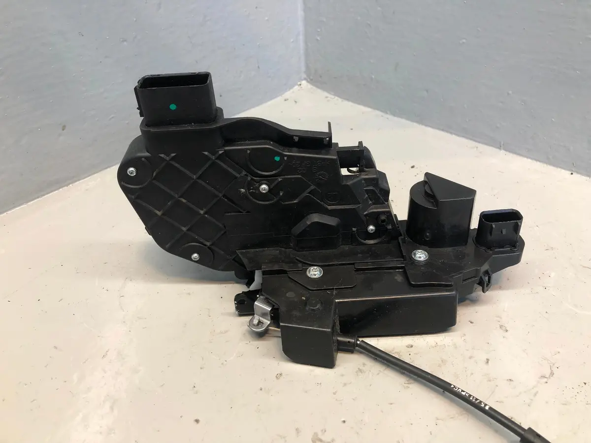 Discovery 4 Door Lock Actuator Near Side Rear Keyless Range Rover Sport K17125 1