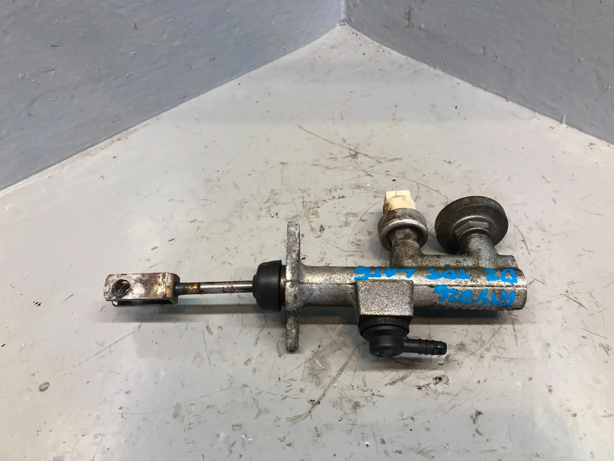 Discovery 2 Clutch Master Cylinder Stc000280 Td5 Land Rover 1998 To 2004 R19026 1