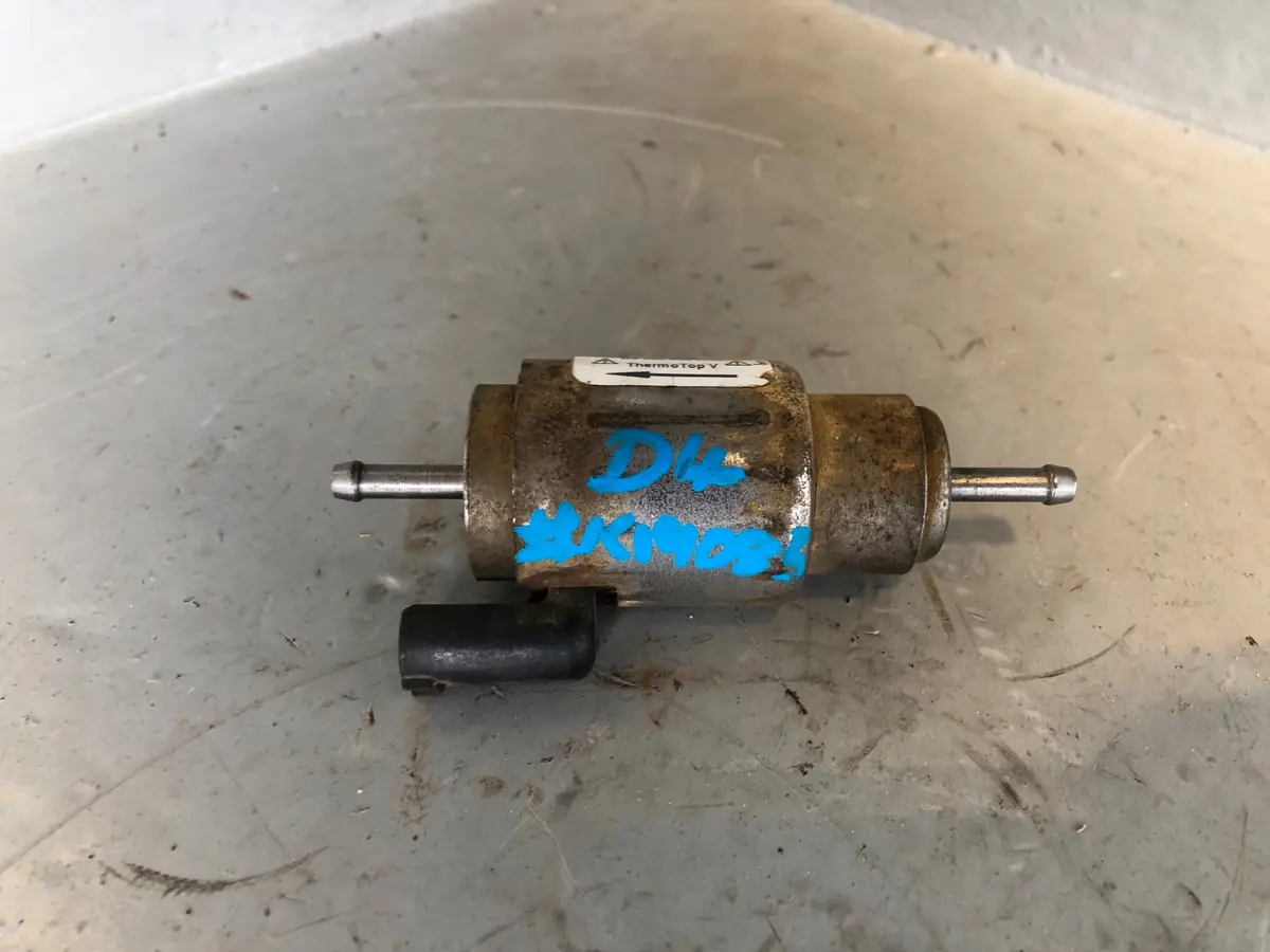 Discovery 4 Webasto Fuel Dosing Pump 3.0 Sdv6 Wos 9019847C Land Rover 1