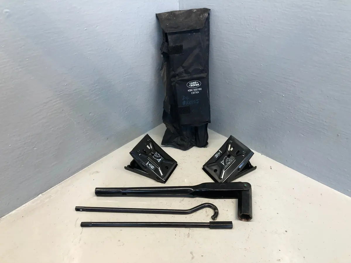 Discovery 3 4 Tool Kit In A Bag Kbk500160 Land Rover 2004 To 2016 K17125 1