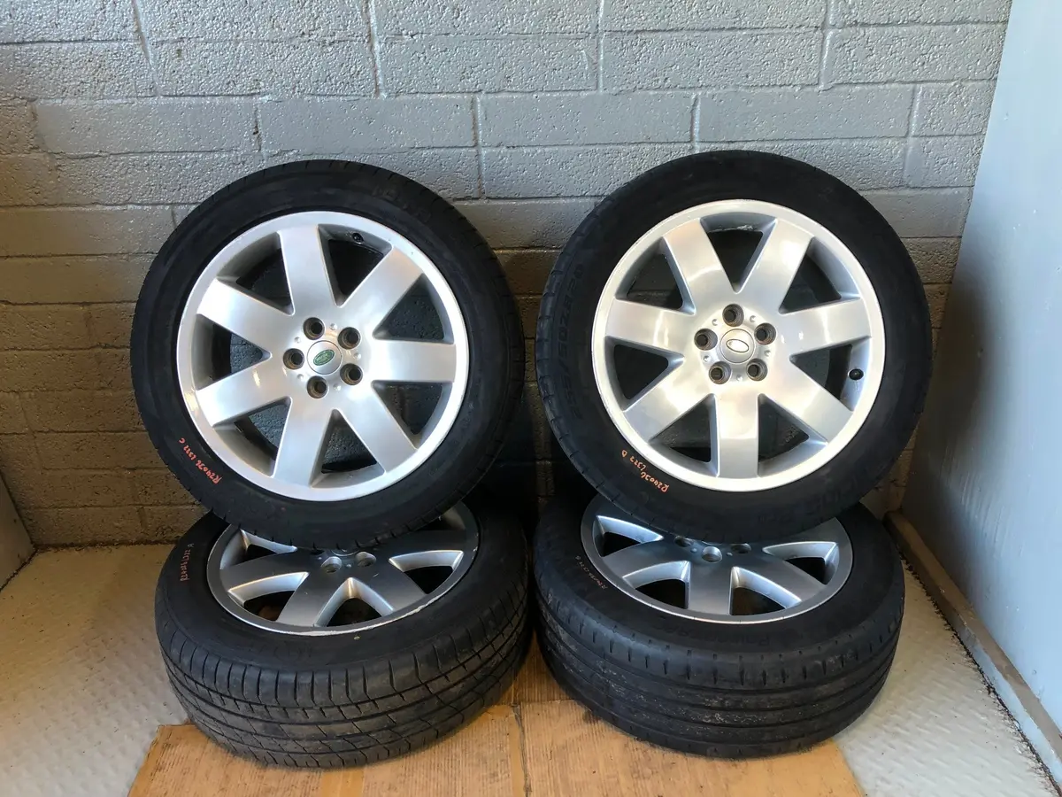 Range Rover L322 Alloy Wheels And Tyres X4 20" 255/50Zr20 2002 To 2013 R24036 1