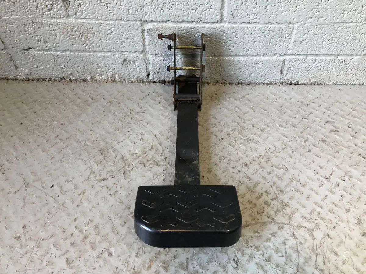 Discovery 2 Step Rear Entry Retractable Hydraulic Land Rover 1998 To 2004 R19026 1