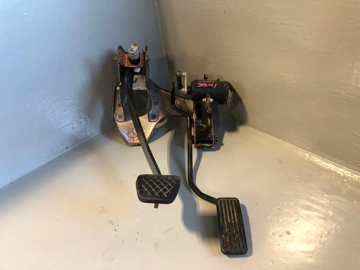 Freelander 1 Brake And Accelerator Pedal 2.0 Di Manual Land Rover 1998 To 2001 1