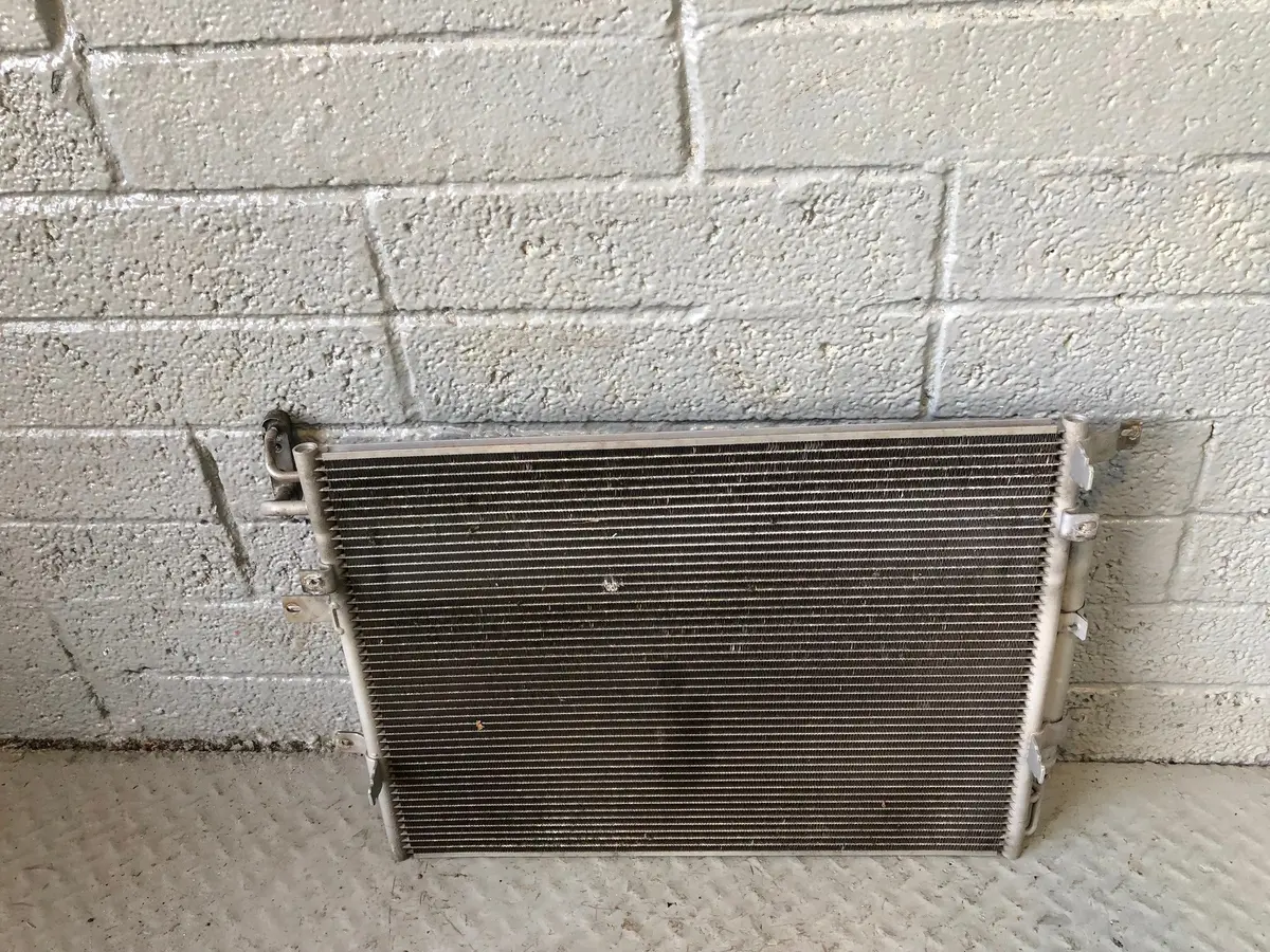 Discovery 2 Air Con Conditioning Condenser Radiator Td5 Land Rover L24026 Xxx 1