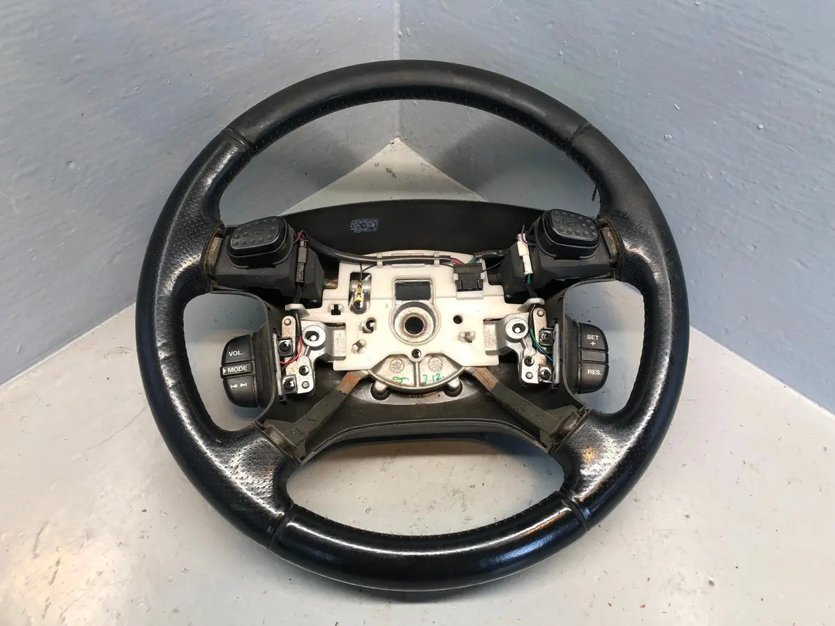 Discovery 2 Steering Wheel Land Rover Black Leather With Horn Buttons R18125 1