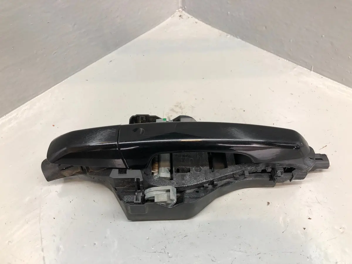 Discovery Sport Door Handle Exterior Near Side Front Santorini Black Land Rover 1