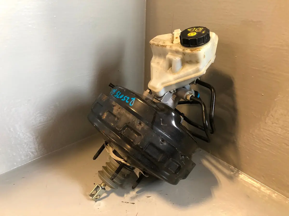 Freelander 2 Brake Servo And Master Cylinder 6G91-2B195-Ne Land Rover 1