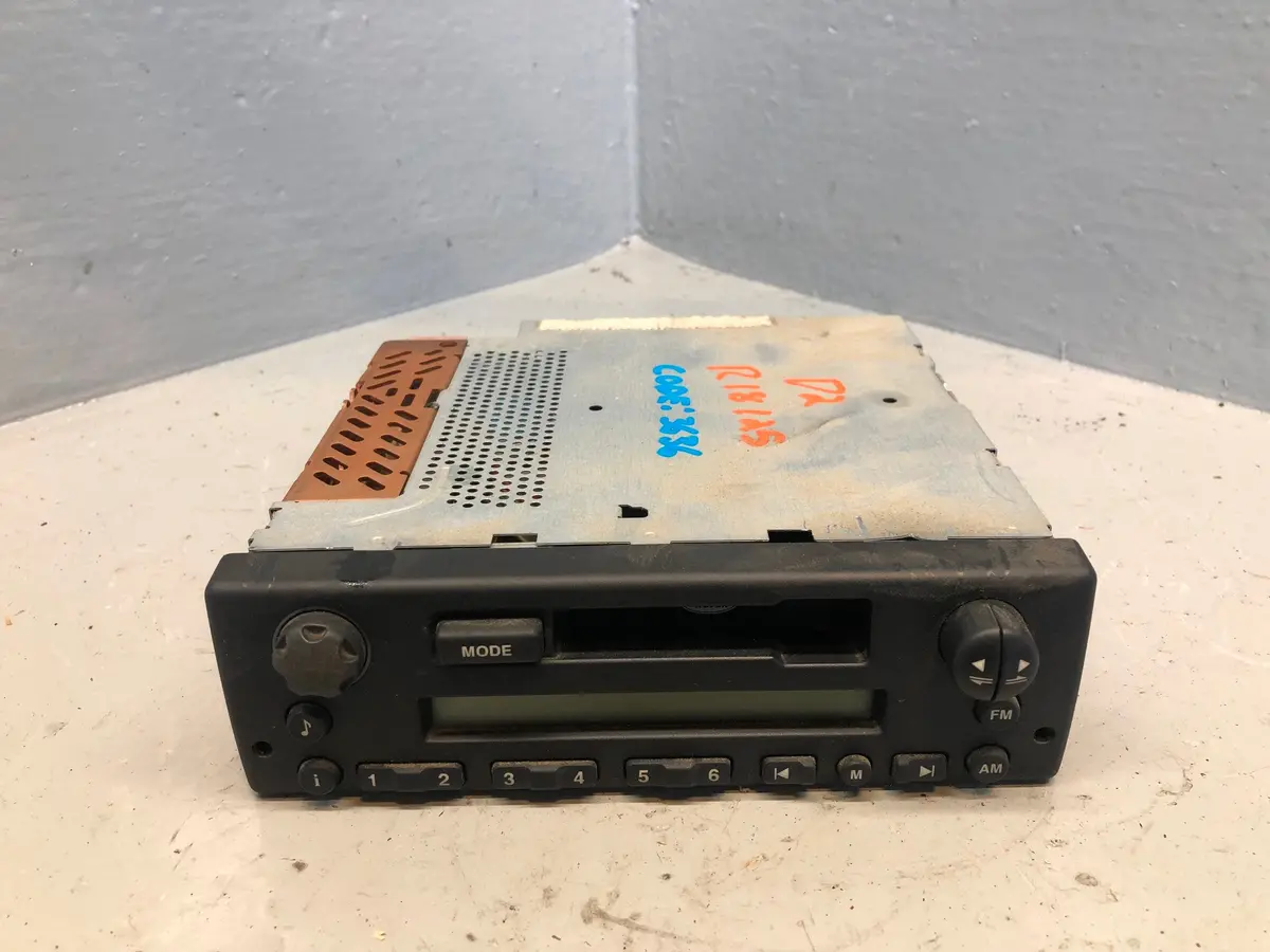 Discovery 2 Stereo Head Unit Radio Cassette Player Xqd000050pma R18125 1