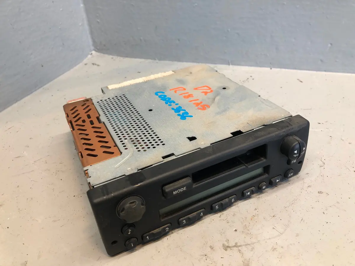 Discovery 2 Stereo Head Unit Radio Cassette Player Xqd000050pma R18125 2