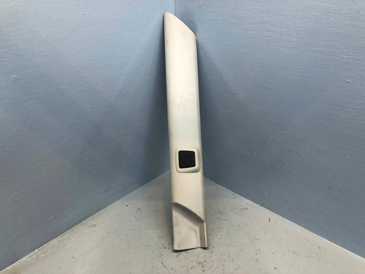 Discovery 2 Interior A Pillar Trim With Speaker Land Rover Near Side Front 1