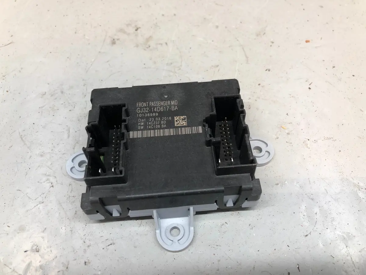 Discovery Sport Door Module Ecu Near Side Front Gj32 14D617 Ba L550 2014 To 2019 1