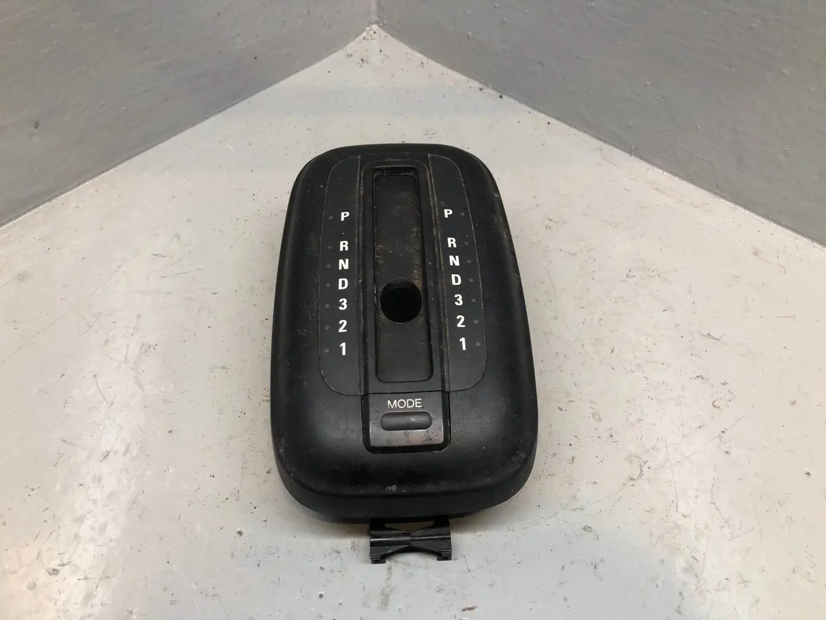 Discovery 2 Gear Selector Surround Automatic Td5 And V8 Awr3700 1998 To 2004 1
