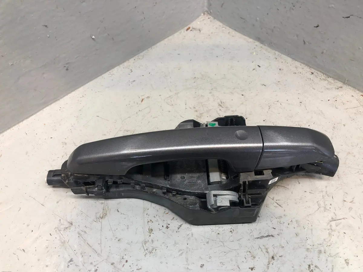 Discovery Sport Door Handle Exterior Near Side Rear Corris Grey Land Rover 1